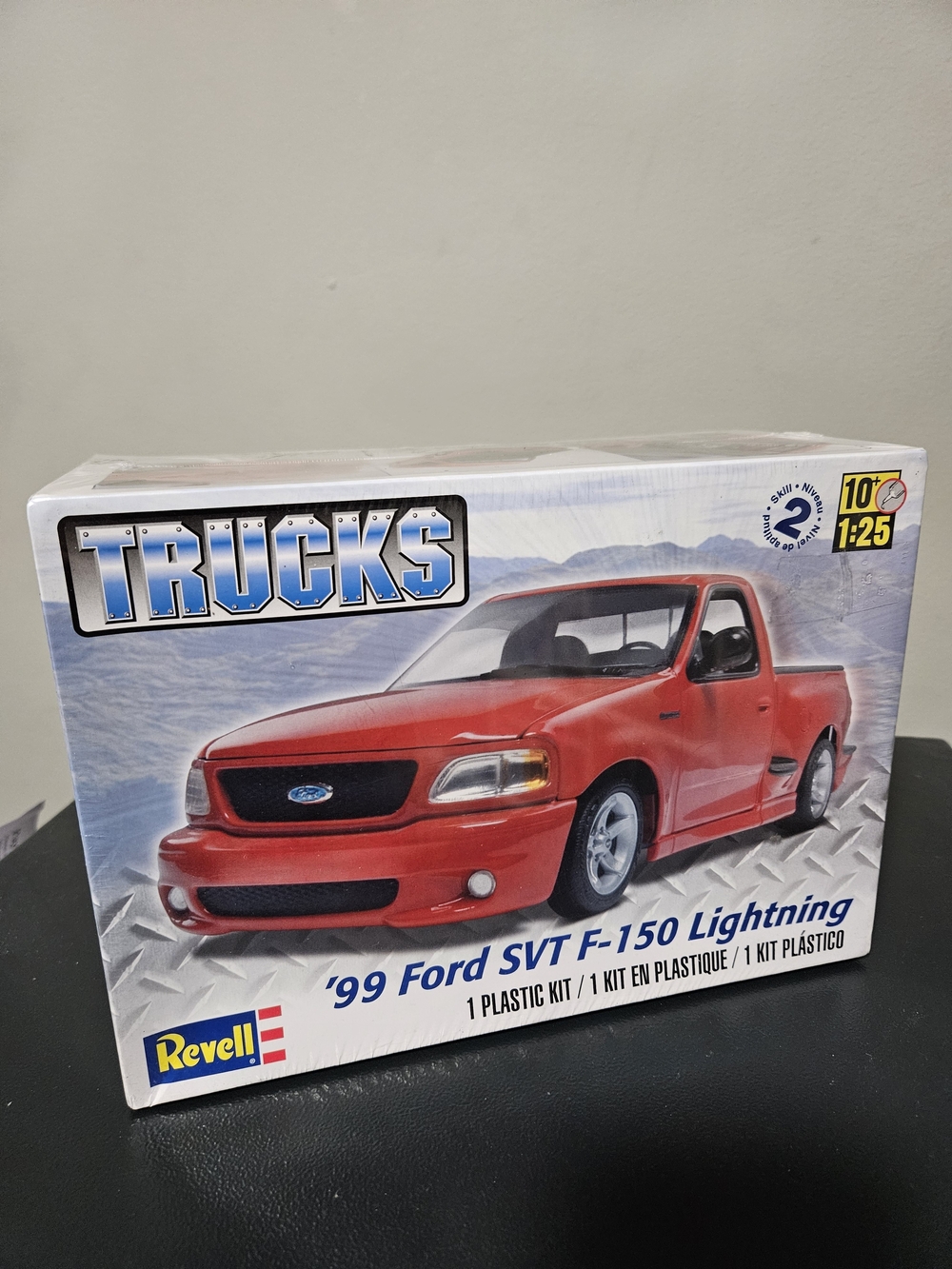 '99 Ford SVT F-150 Lightning Plastic Model Kit By Revell
